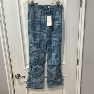 Lorna Jane Denim Blue Palm Print Pants . Aloha Denim Flashdance pant.